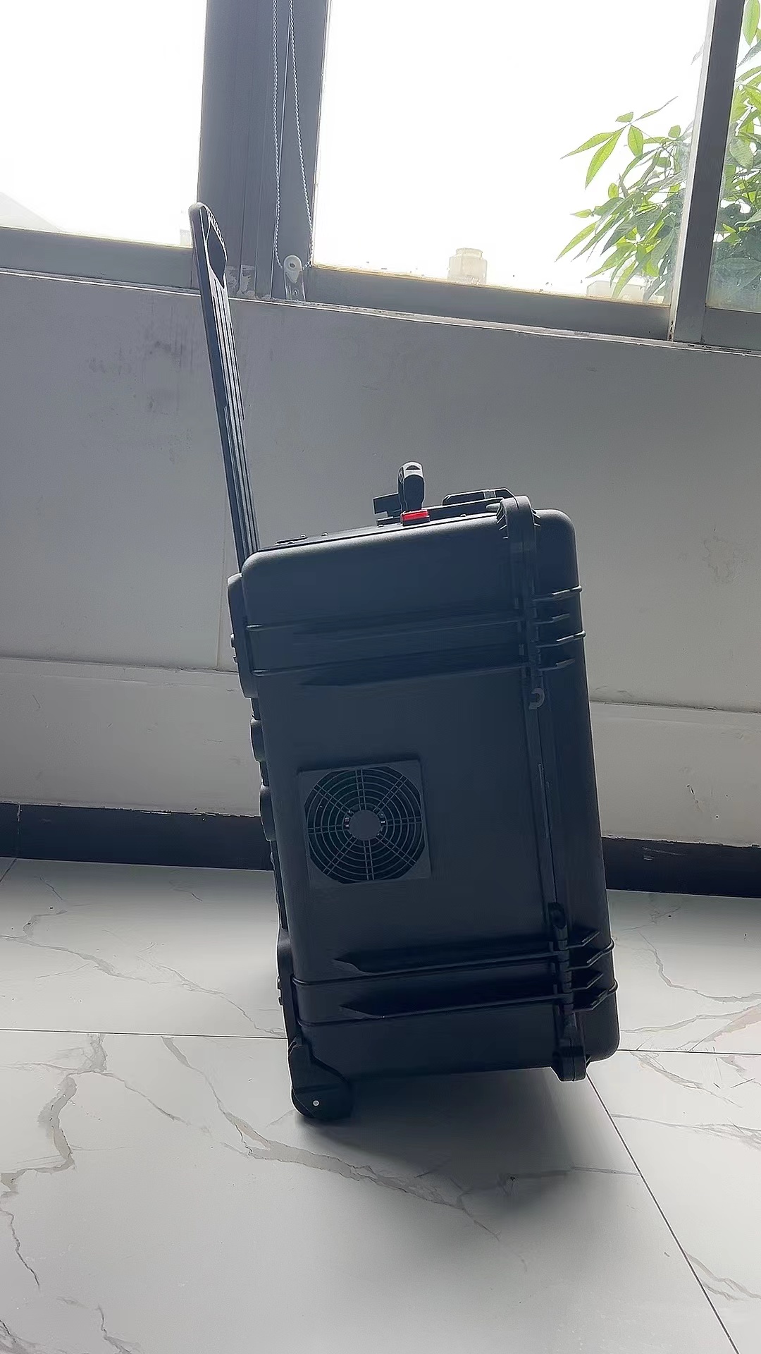 保定手拉箱型移动通信干扰器